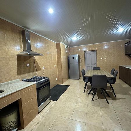 Linda Guest House Батуми Екстериор снимка