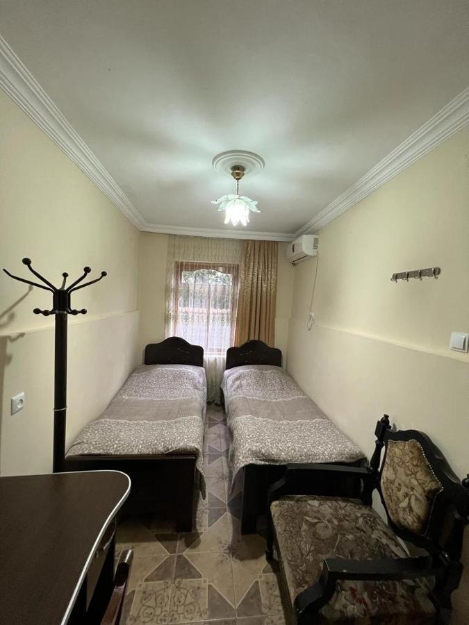 Linda Guest House Батуми Екстериор снимка