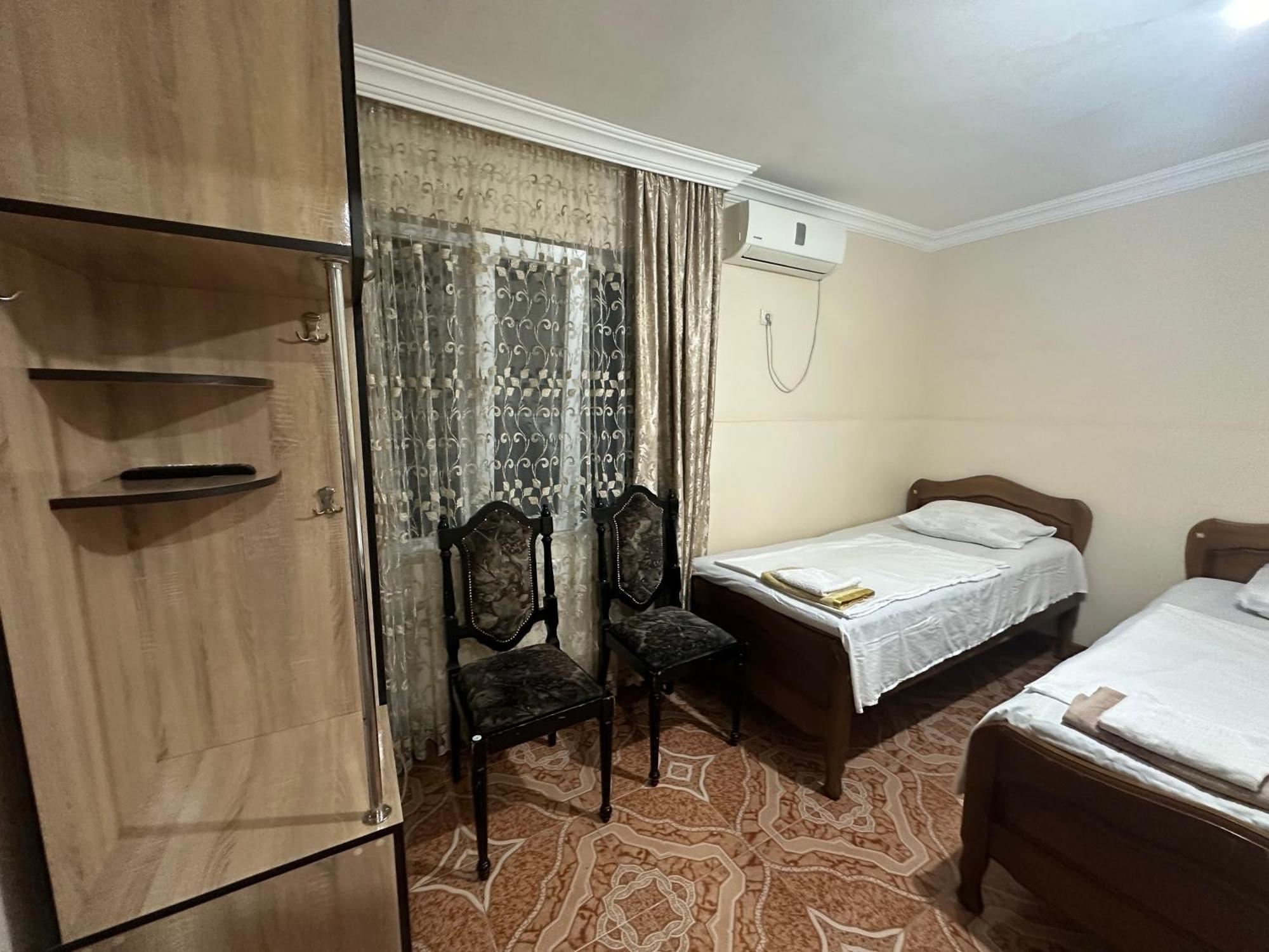 Linda Guest House Батуми Екстериор снимка