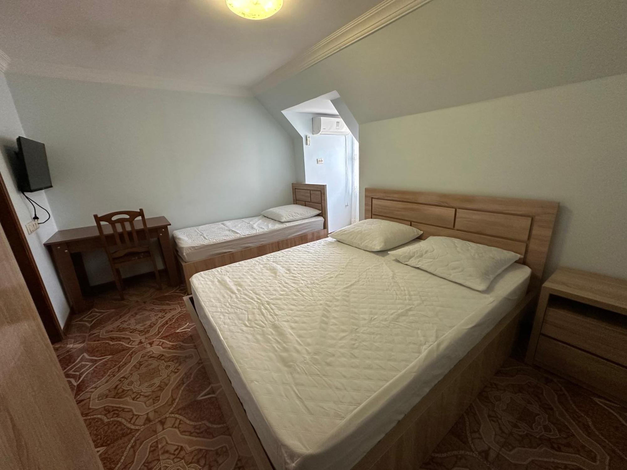 Linda Guest House Батуми Екстериор снимка