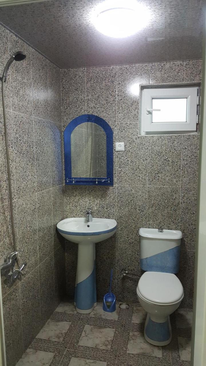 Linda Guest House Батуми Екстериор снимка