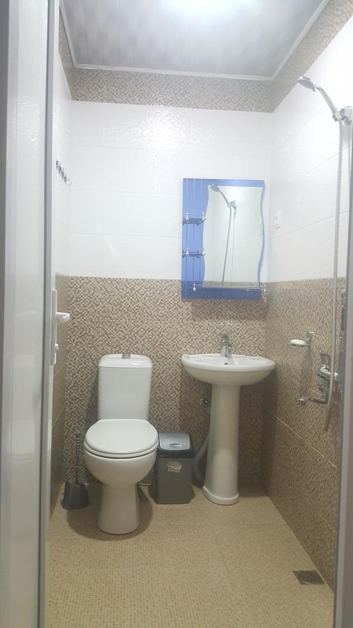Linda Guest House Батуми Екстериор снимка
